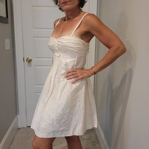 BCBG MaxAzria Baby Doll Silk Ivory Dress Size 6 Embroidered + Beaded Like New